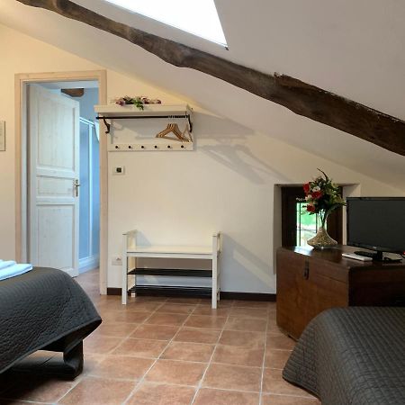 Quattro Gatti Bed & Breakfast Airasca ภายนอก รูปภาพ