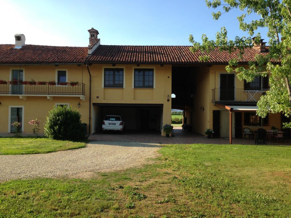 Quattro Gatti Bed & Breakfast Airasca ภายนอก รูปภาพ