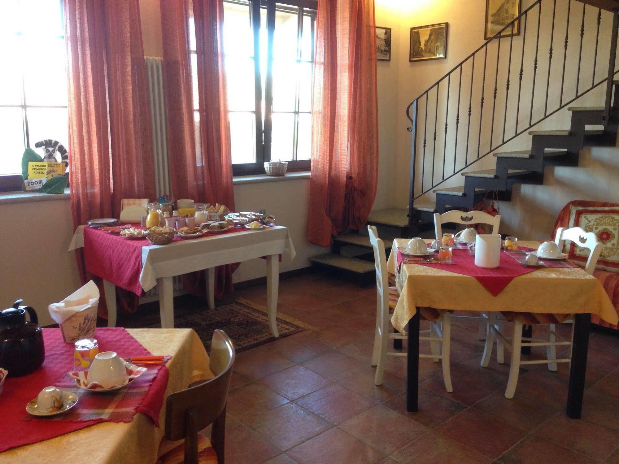 Quattro Gatti Bed & Breakfast Airasca ภายนอก รูปภาพ